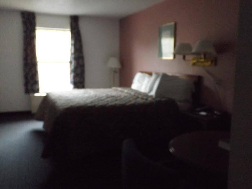 Scottish Inns Sturbridge Exterior foto