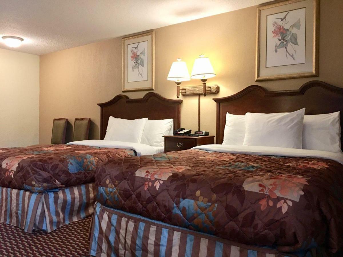 Scottish Inns Sturbridge Exterior foto